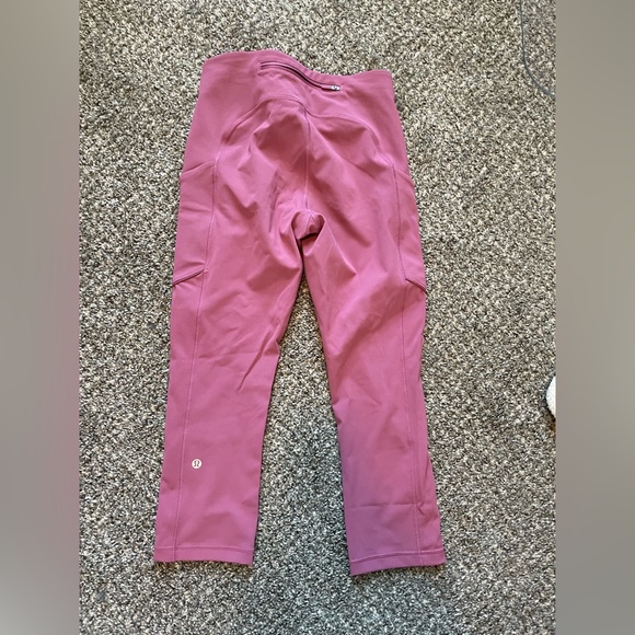 lululemon crop leggings with pockets. size 6. - Picture 4 of 5